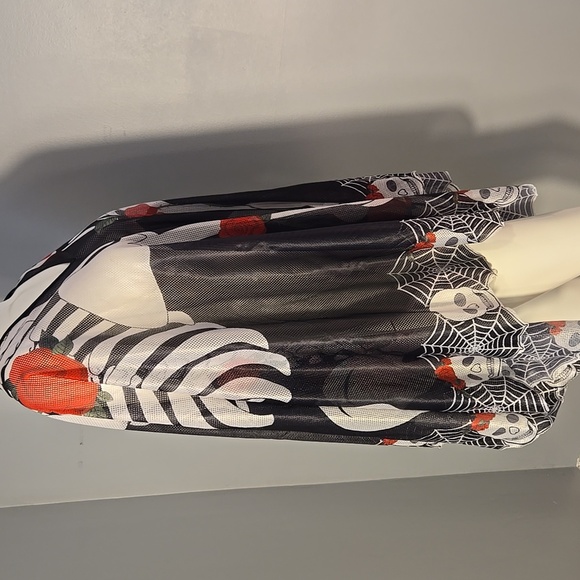 Victoria Harbour Dia De Los Muertos Sheer Mesh Skeletons Cape One Size - Picture 4 of 8